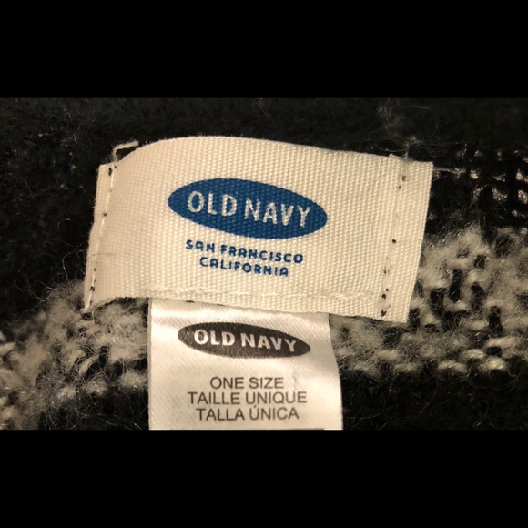 Old Navy Poncho Black and White Shawl - Picture 4 of 4